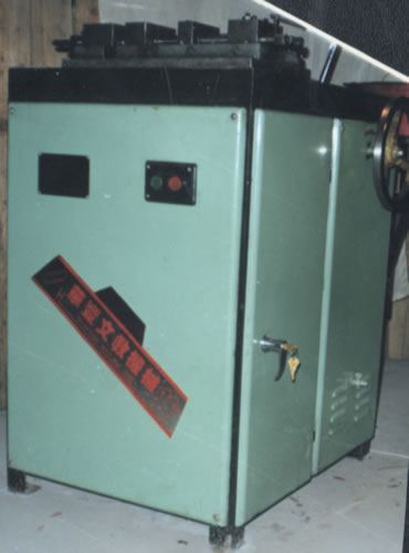 RWH系列自動(dòng)回形機(jī)