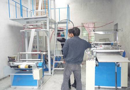 聚乙烯（PE）熱收縮吹膜機(jī)組