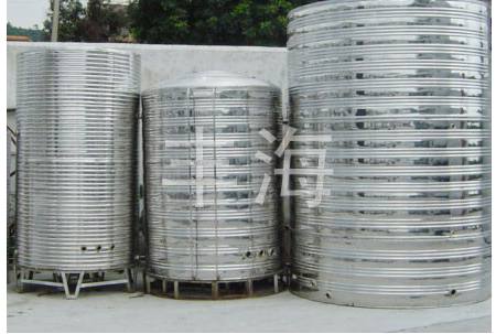 不銹鋼圓柱形水箱