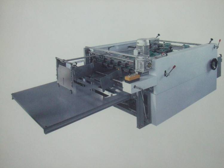 全自動斷膜理紙分切機