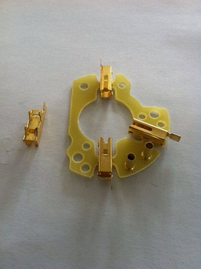 供應電機碳刷架.電機刷盒.刷握.雨刮電機配件