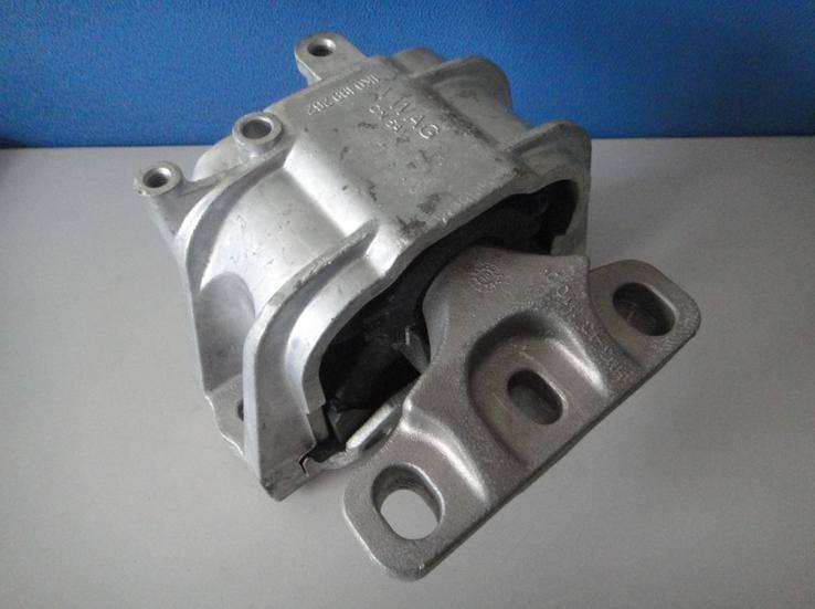 大眾橡膠減震件 發(fā)動(dòng)機(jī)支架 頂膠 襯套 1K0199262BK BE