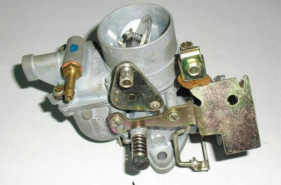 標致404汽車化油器