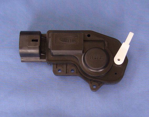 比亞迪F0 右前門鎖驅動器