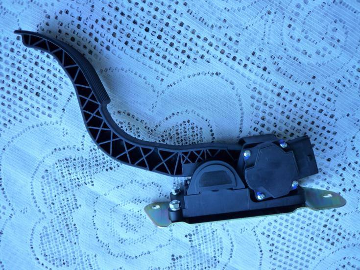 重慶五十鈴皮卡電子油門踏板