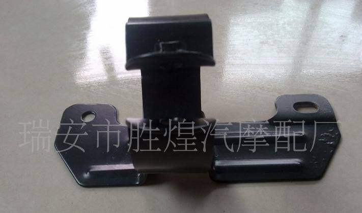 廠家直銷大量供應(yīng)汽車沖壓件