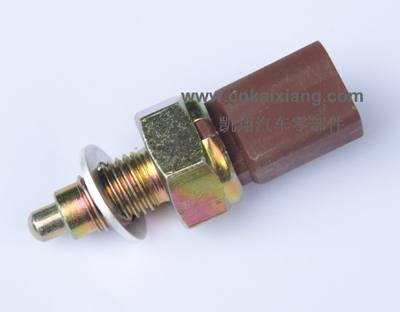 kx-0002 (OEM:02T 945 415) 倒車燈開關