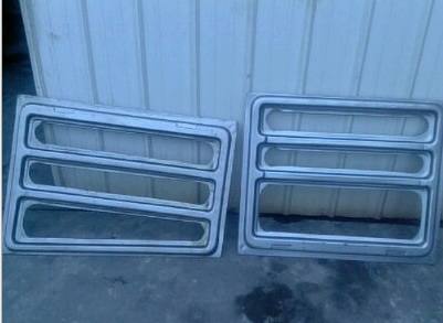 大中巴客車(chē)FZ6760兩側(cè)行李艙內(nèi)板