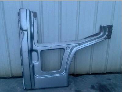 大中巴客車FZ6760司機門踏腳門坎