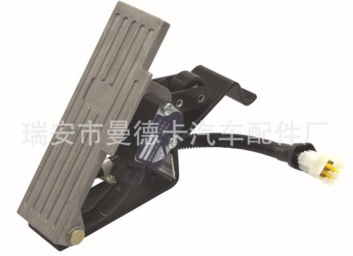 二汽東風金霸電子油門踏板1108010-11DS31