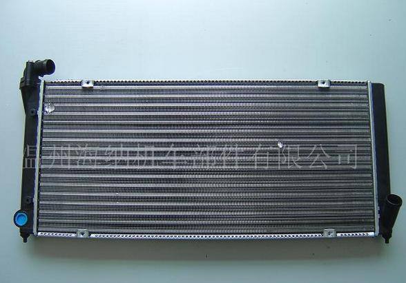 奇瑞A11 鋁質(zhì)漲管式水箱