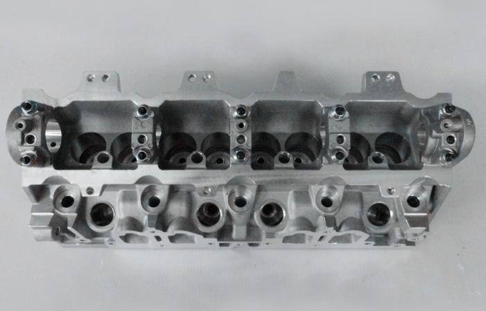 標(biāo)致405 1.8L PEUGEOT 405 Cylinder Head 缸蓋