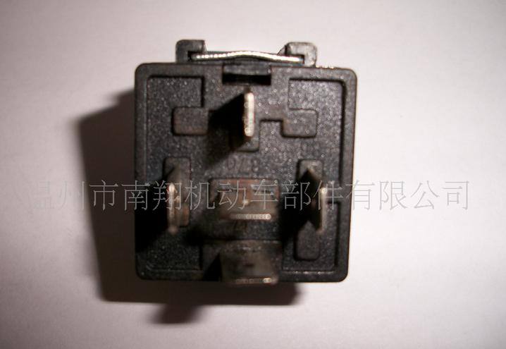 廠家直銷質(zhì)量至上汽車空調(diào)啟動(dòng)喇叭繼電器