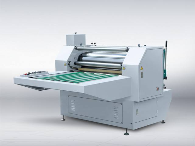 XGFM-1100D單輥筒新型預(yù)涂復(fù)膜機(jī)