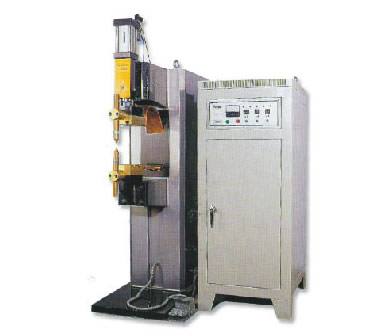 DN-C-10/20K 儲能式電焊機