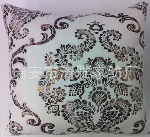 廠家供應超柔印花 壓花 燙金抱枕被 靠墊 抱枕 打開是被子