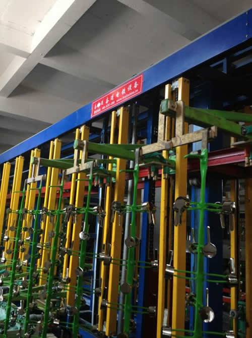 垂直升降環(huán)形電鍍自動線 電鍍設(shè)備