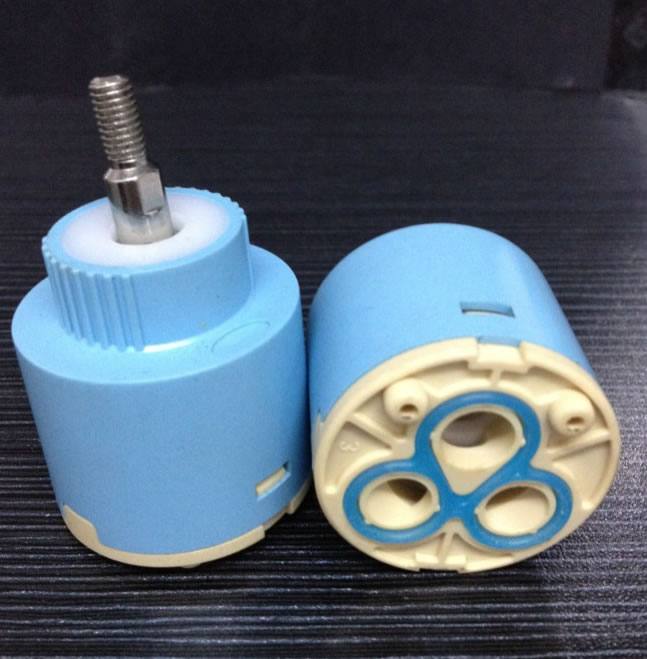 專業批發T35平腳銅桿精密陶瓷閥芯（360度）塑料閥芯，優質閥芯