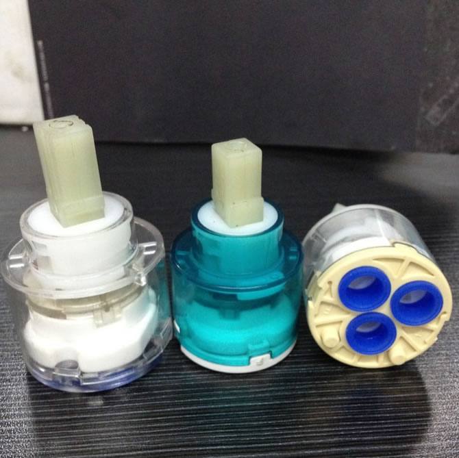 專業批發T40、35透明平腳精密陶瓷閥芯 塑料閥芯，優質閥芯