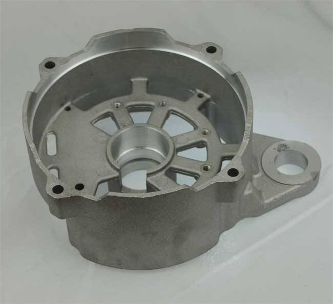 15 起動(dòng)機(jī)鋁端蓋 鋁壓鑄件