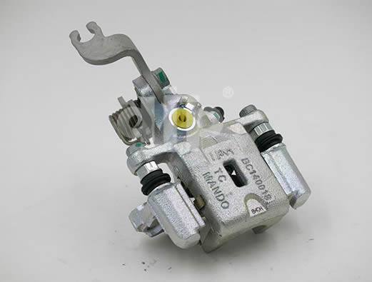 現代伊蘭特后（新老款）卡鉗