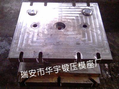 T630 閉式圓型模座 2