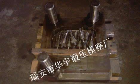 3柱摩擦壓力機(jī)模座