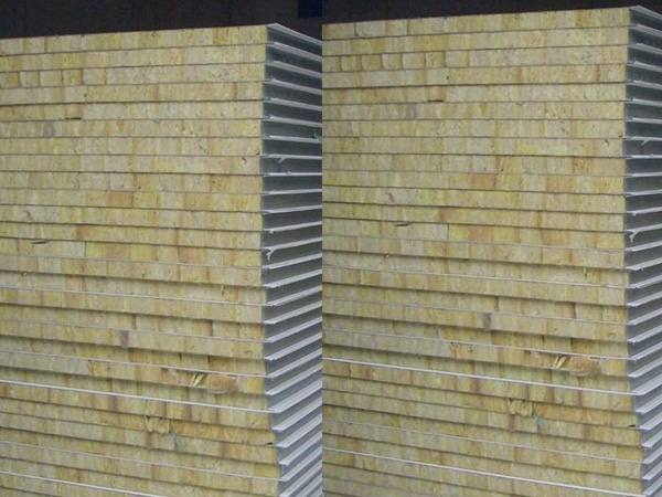 巖棉彩鋼復(fù)合板2