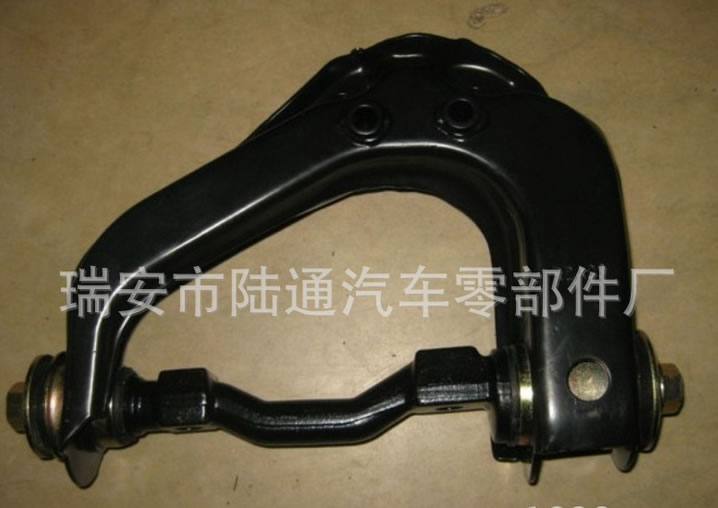 豐田系列 HIACE/海獅 96-款 控制臂/上懸掛
