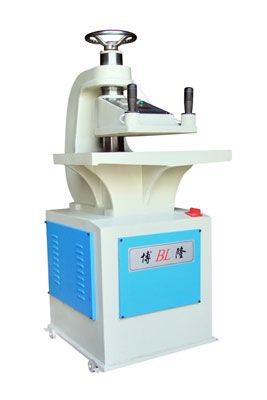 BL-10T/12/15T型液壓擺臂下料機