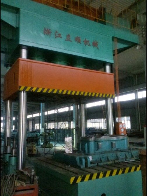 Y27-1250T單動(dòng)薄板拉伸機(jī)