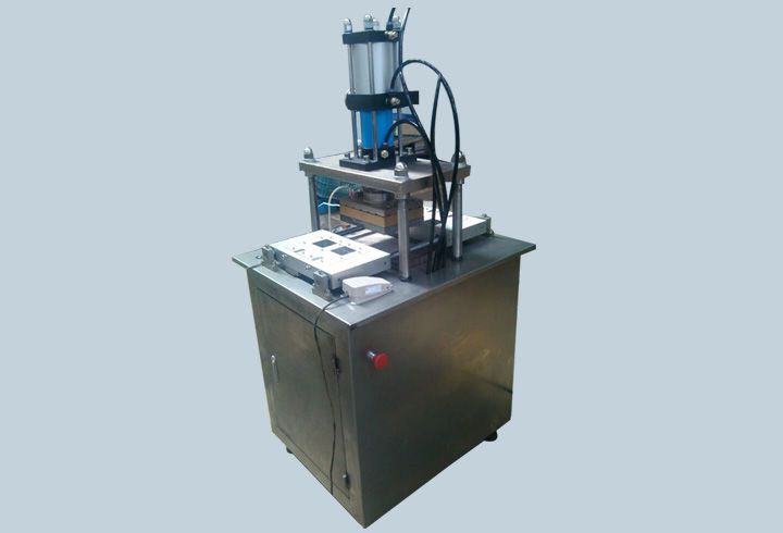 MR210半自動(dòng)紙塑包裝機(jī)