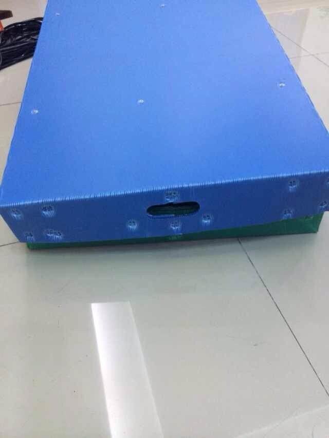 周轉(zhuǎn)箱 厚片吸塑托盤