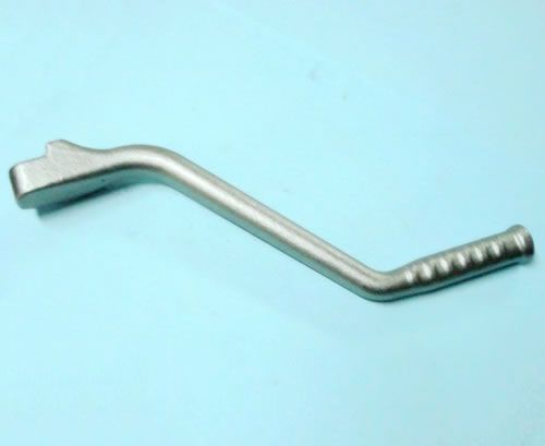 YBR033  起動(dòng)桿 汽摩鍛件