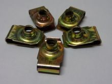 B型簧片螺母 汽車U形插片鐵皮拉伸夾板螺母 65錳鋼 高強度 高彈性