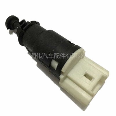 雷諾剎車燈開關(guān) 8200276361