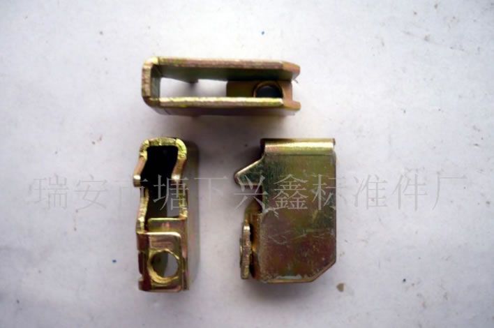 專業(yè)生產(chǎn)火花線夾中碳鋼鍍彩線夾