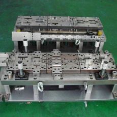 連接模具沖壓模加工，高速沖床加工