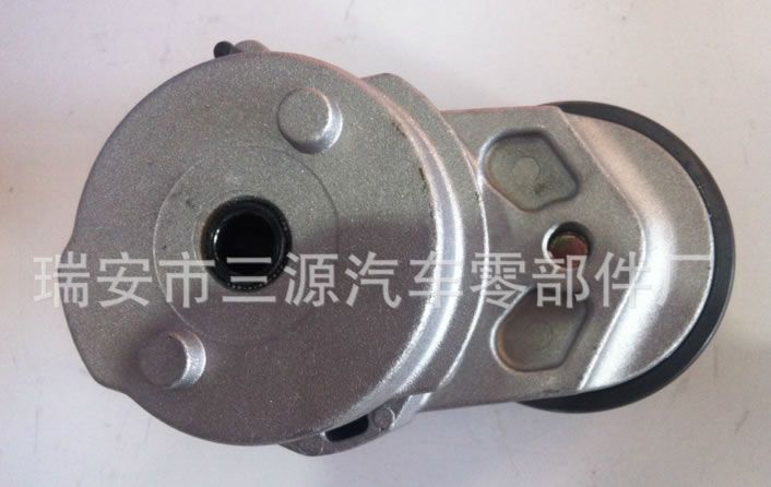 國(guó)重汽豪沃A7歐Ⅲ發(fā)動(dòng)機(jī)張緊輪VG1246060009