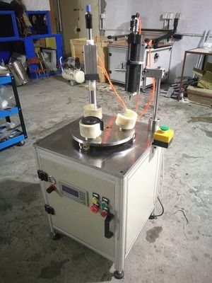 打膠機(jī)、喇叭涂膠機(jī)、涂膠機(jī)，三工位涂膠機(jī)，涂膠壓蓋一體機(jī)