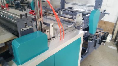 高級性能穩定技術領先新型PE西裝袋制袋機