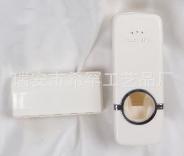 韓國自動擠牙膏器 5人牙刷架 洗涮用品