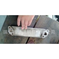 日野W04D oil cooler 機(jī)油冷卻器