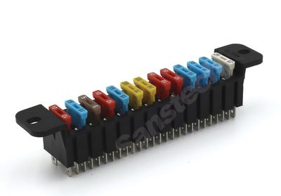 ST118 俄系車型 保險(xiǎn)絲盒 26P 41.322