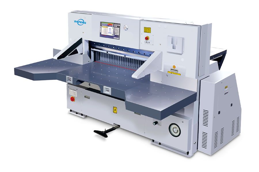 QZYK1300D-15觸摸屏程控切紙機